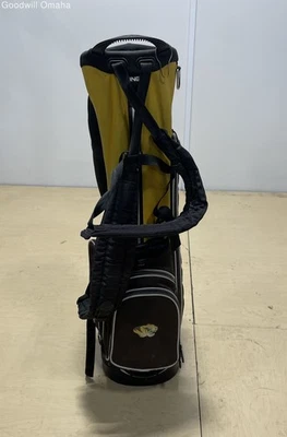 Ping 4 路支架包(黑色/黄色)带刺绣标志和肩带 — 第 1/4 张图片