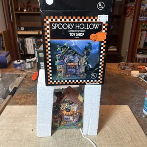 Spooky Hollow Toy Shop beleuchtetes Porzellan Halloween Dorf Vintage - Bild 1 von 5