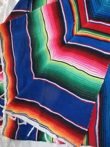 ( # 2 ) VTG LARGE    72" x 44"    MULTICOLORS  HAND   WOVEN  RUG WITH FRINGLE - Picture 1 of 12