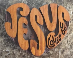 Hand Carved Hanging Thick Wooden Heart 10 Inch Decor Jesus Loves You Inscription - Picture 1 of 3