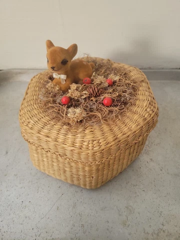 Vintage 6" Felted Fawn Deer Red Berry Basket With Lid -6 Sided, Christmas, Retro Cover