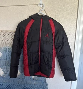 Air Jordan Boys Hooded Winter/Snow Puffer Jacket Medium Black W/Red - Picture 1 of 7
