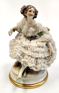 Figurine robe dentelle 10" Volkstedt Crown Mark 1915-34 danseuse assise Fanny Elsner - Photo 1/22