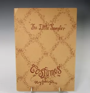 1947 THE LITTLE SAMPLER COSTUMES Book by Mary Julien Glover Great Illustrations - Imagen 1 de 14