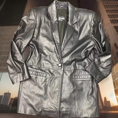 Chaqueta de cuero vintage Comint para mujer pequeña negra motera forrada con botones Argentina Foto 1 de 4