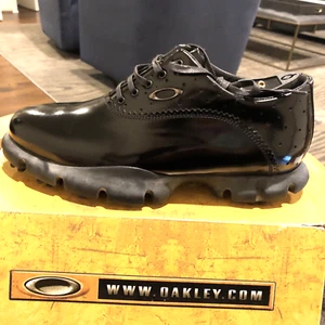 OAKLEY TUXEDO BLACK GOLF SHOES,BNIB,DS,US 9,OAKLEY#13075,RARE - Picture 1 of 9
