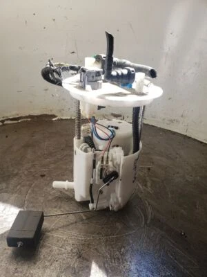 Used Fuel Pump fits: 2015 Lincoln Mkx Pump Assembly AWD Grade A - Image 1 of 4