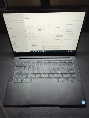 Razer Blade Stealth 13” Laptop | RZ09-0281 - Image 1 of 3