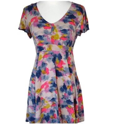 二手状况完好! Frenchi/Nordstrom BP 抽象连衣裙 - S 码 — 第 1/4 张图片