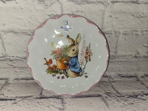 Peter Rabbit Beatrix Potter Set of 2 Salad Plates Scalloped Pink Easter 8" D - Picture 1 of 4