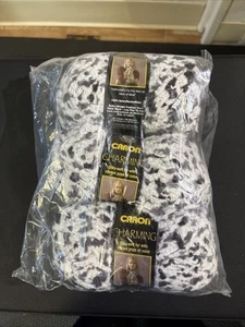 Caron Yarn Charming White Black 100% Nylon Scarf-#5 Bulky Set of 3 skein Soft  - Picture 1 of 3