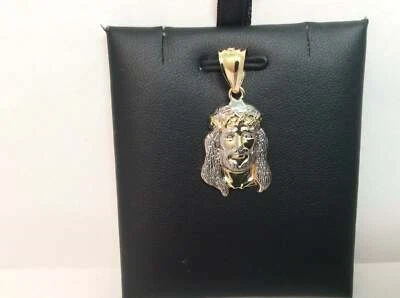 Colgante pequeño con dije de cara de Jesús de oro amarillo de dos tonos de 10 k para hombre y mujer de 1,90 gramos Foto 1 de 4