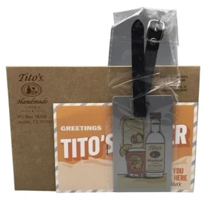 Tito's Vodka Kofferanhänger Metall und Leder 2023 Holiday Promo Komplettpaket - Bild 1 von 2