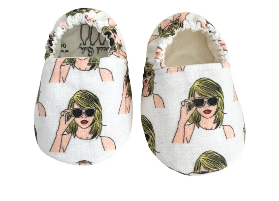 Milkweed Baby Infant Handmade Taylor Swift Moccasins 9-12 months - Image 1 of 4