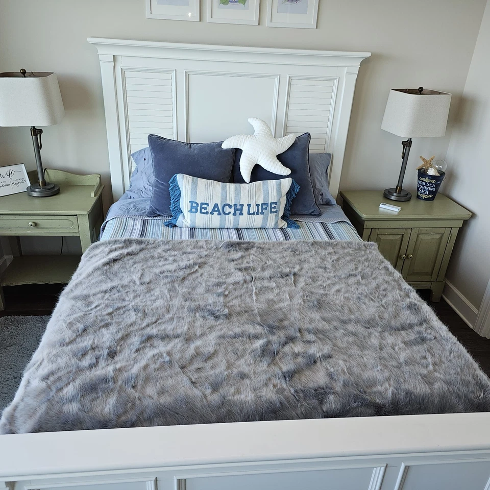 Tahari 人造毛皮毛毯柔软灰色双面 49 x 60  — 第 1/4 张图片