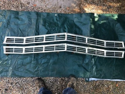 1967 Ford Galaxie 500 4 двери 390 решетка OEM - Изображение 1 из 4