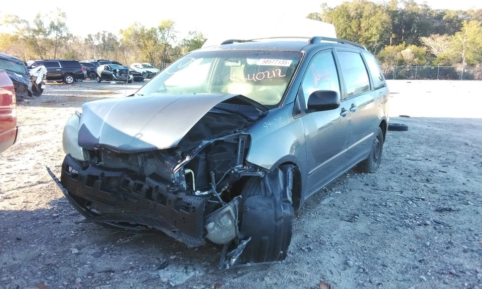 2010 Toyota Sienna 3.5L Engine Motor OEM 143K Miles - LKQ433847243 - Image 1 of 4