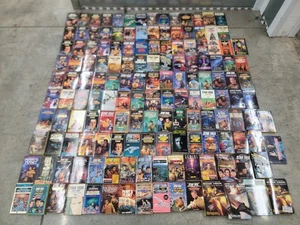Star Trek Paperback Books Lot of 150  Novels Unsorted - Bild 1 von 8