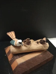 Vintage Hand Carved Painted  Wooden Tropical Bird On Driftwood Signed. Beautifu - Picture 1 of 13