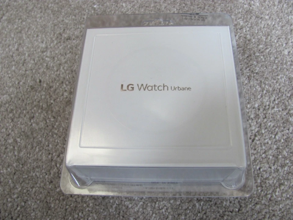 Smartwatch vestível LG Watch Urbane LG-W150 NOVO EM FOLHA – Preto/prata - Imagem 1 de 4