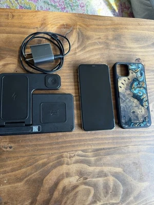 iPhone 11 Pro Max Desbloqueado 256 GB  Foto 1 de 4