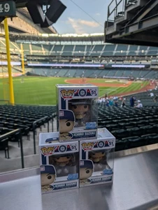 Ichiro Suzuki Mariners MLB HOF SGA Funko Pop! with Protector NIB Mariners - Picture 1 of 2