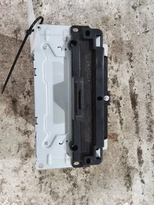 Dodge Journey 2014 receptor de radio sin navegación para pantalla táctil de 8,4" Foto 1 de 4