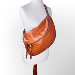 Große Bauchtasche aus braunem Kunstleder - Bild 1 von 4