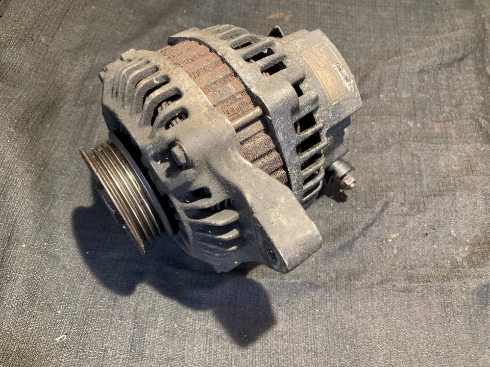 Генератор переменного тока 1996-2000 1,6 л Honda Civic Del Sol D16Y7 - Изображение 1 из 3