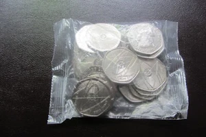 2017 VOLLE VERSIEGELTE TÜTE SIR ISAAC NEWTON 20 x 50p MÜNZEN BANKFRISCH M1 - Bild 1 von 3