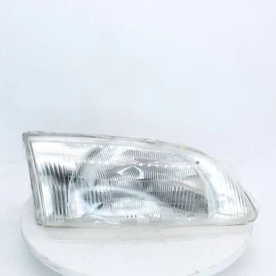 Правая фара в сборе TYC номер детали - 114-58517R для 1999 Mazda 626 - Изображение 1 из 4