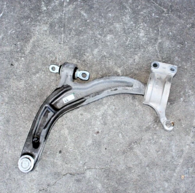 Brazo de control inferior delantero derecho Chrysler Pacifica 2017-2024 OEM 05274642AA Foto 1 de 4