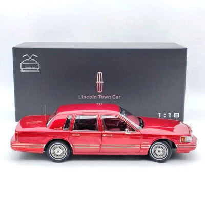 1/18 Lincoln Towncar V8 1993-1995 Super Diecast models Car (Leather seat) Red - Immagine 1 di 4