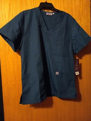 Sivvan Unisex Fit  V-Neck 3 Pocket Scrub Top S8400 Carribean blue Small - Image 1 of 4