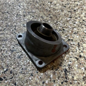 JAGUAR 4.0L ENGINE OIL FILTER HOUSING   1990-1996 H548 - Picture 1 of 4