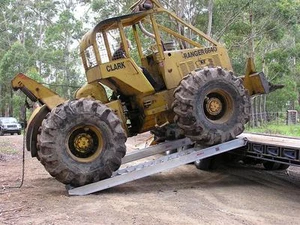 9 Tonne Capacity Aluminium Ramps 3.6 metres x 500mm track width - Picture 1 of 5