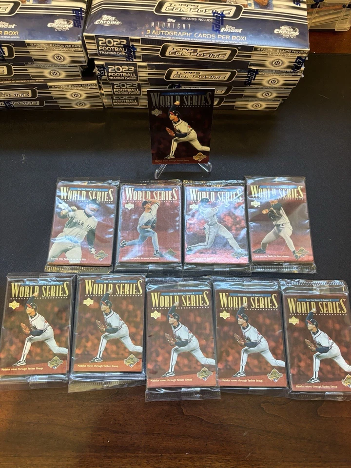 Lote de 9 paquetes sellados de fábrica de la Serie Mundial Upper Deck 1997 Maddux Petitte Jones Foto 1 de 1