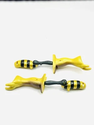 Transformers Beast Wars Deluxe Predacon WASPINATOR 1999 Left And Right Leg Parts - Image 1 of 2