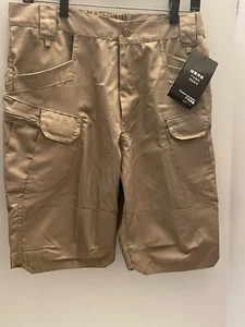 Outdoor Equipment Shorts NEW Men's Tan 10 Pockets Cargo Hiking Size Small - Picture 1 of 15