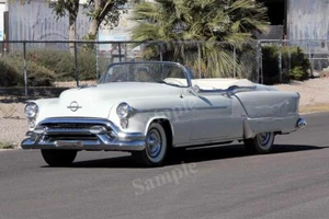 Póster fotográfico retro vintage 1953 Oldsmobile de alta resolución decoración de pared estampado - Imagen 1 de 1