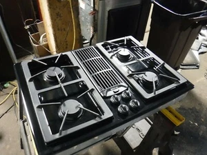 Jenn Air Downdraft Gas 30” Cooktop 4 Burners JGD8130ADB21 - Picture 1 of 1