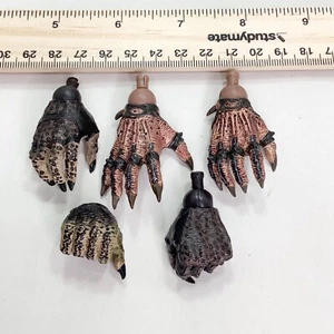 1/6 Hot Toys Predator Hand - Picture 1 of 1