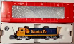 HO scale Atlas Santa Fe GE U23B Diesel Locomotive no 6310 - Picture 1 of 5