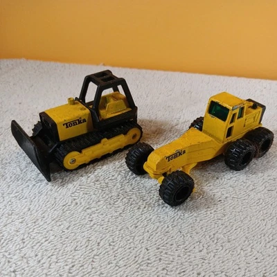 Lot Of 2 Vntg 1994 Tonka Road Grader & Dozer Yellow Construction Die Cast Metal  - Image 1 of 4