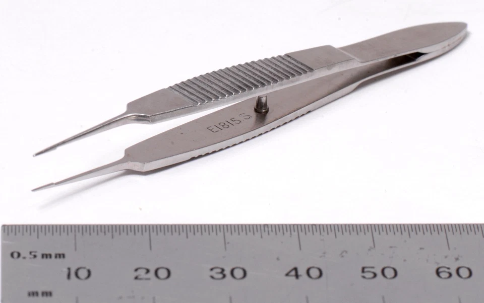 Pinzas de atar Storz #E1815 S McPherson 31/4" quirúrgicas 4 mm acero inoxidable EE. UU. Foto 1 de 1