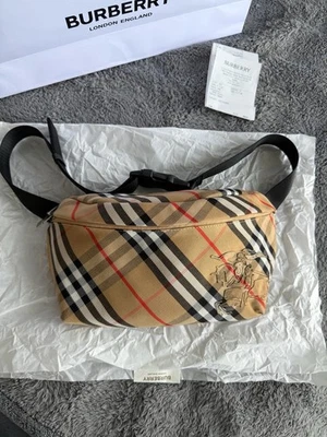 Bolso Cinturón Burberry Clásico a Cuadros - Auténtico/Usado Foto 1 de 4