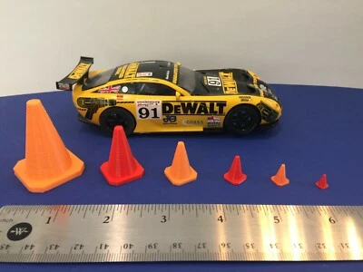 (6) Конусы безопасности для трассовых автомоделей — выберите цвет!!! Несколько размеров!!! 21 мм 1/24 - Изображение 1 из 4