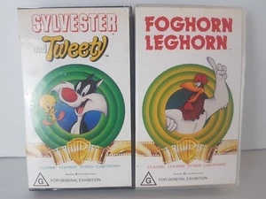 Sylvester & Tweety Foghorn Leghorn WB Looeny Tunes Cartoons Cassettes Set Of 2 - Foto 1 di 6