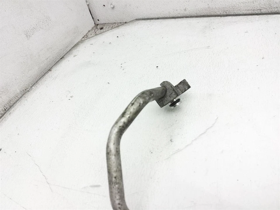 Manguera de descarga de CA Toyota Matrix 2003-2004 88703-02112 Foto 1 de 4