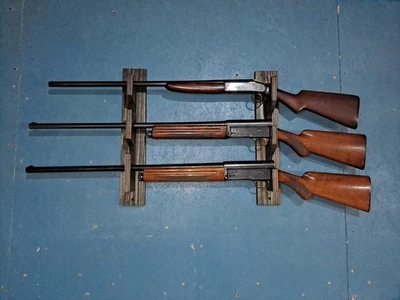 Estante de pared para 3 armas para escopetas o rifles sin palanca acción madera totalmente montado Foto 1 de 4